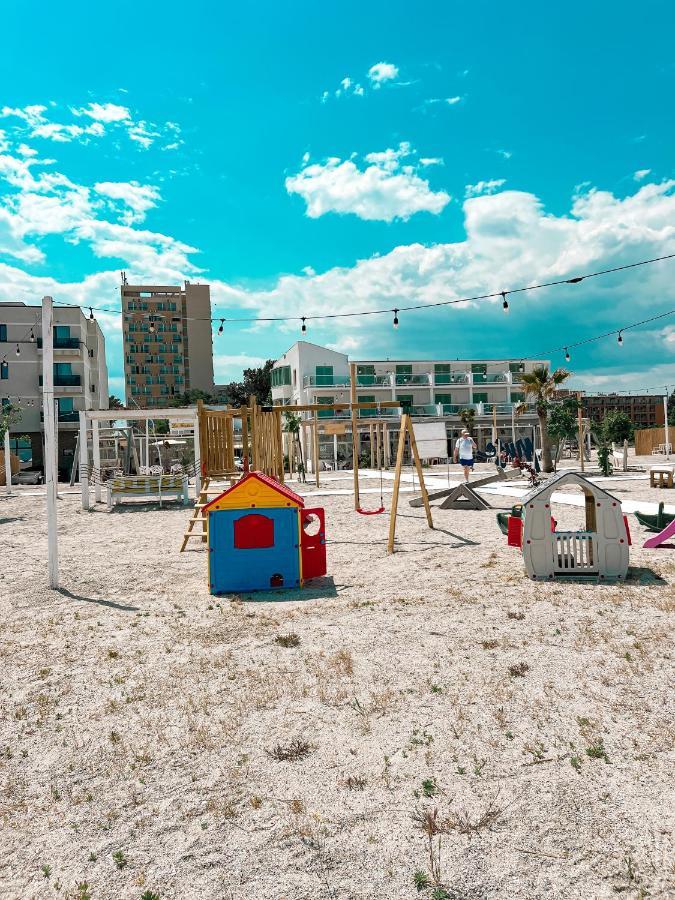 Hotel Victory Mamaia Exterior foto